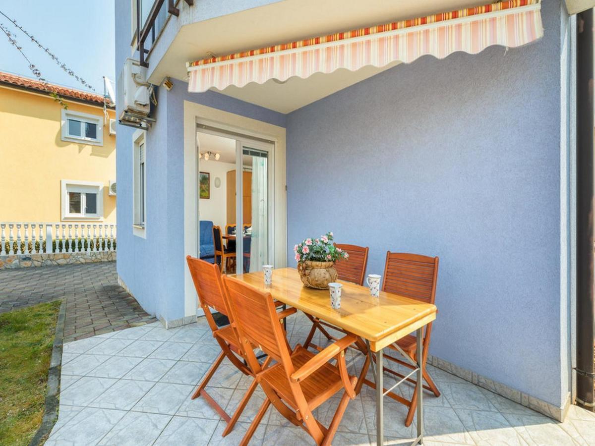 Apartment Dana Фажана Екстер'єр фото