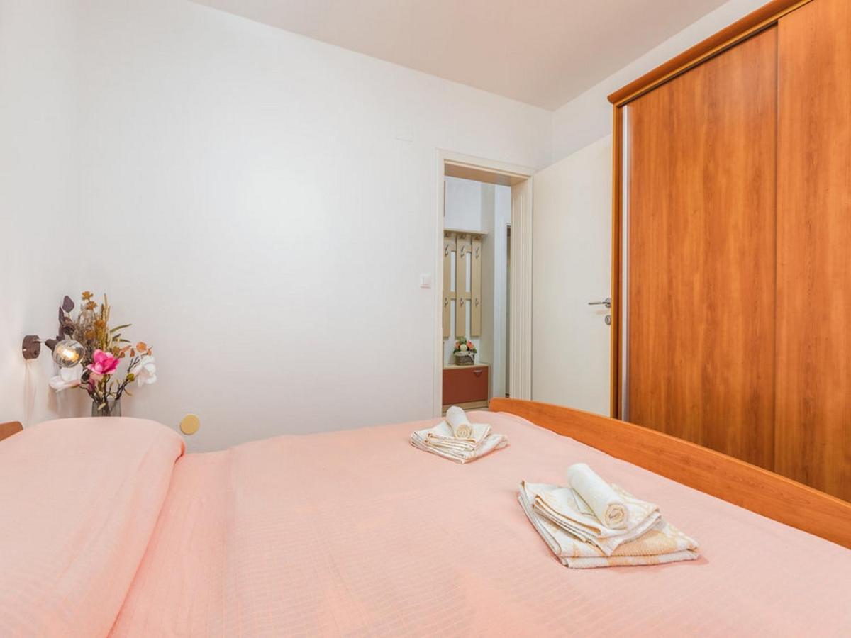 Apartment Dana Фажана Екстер'єр фото