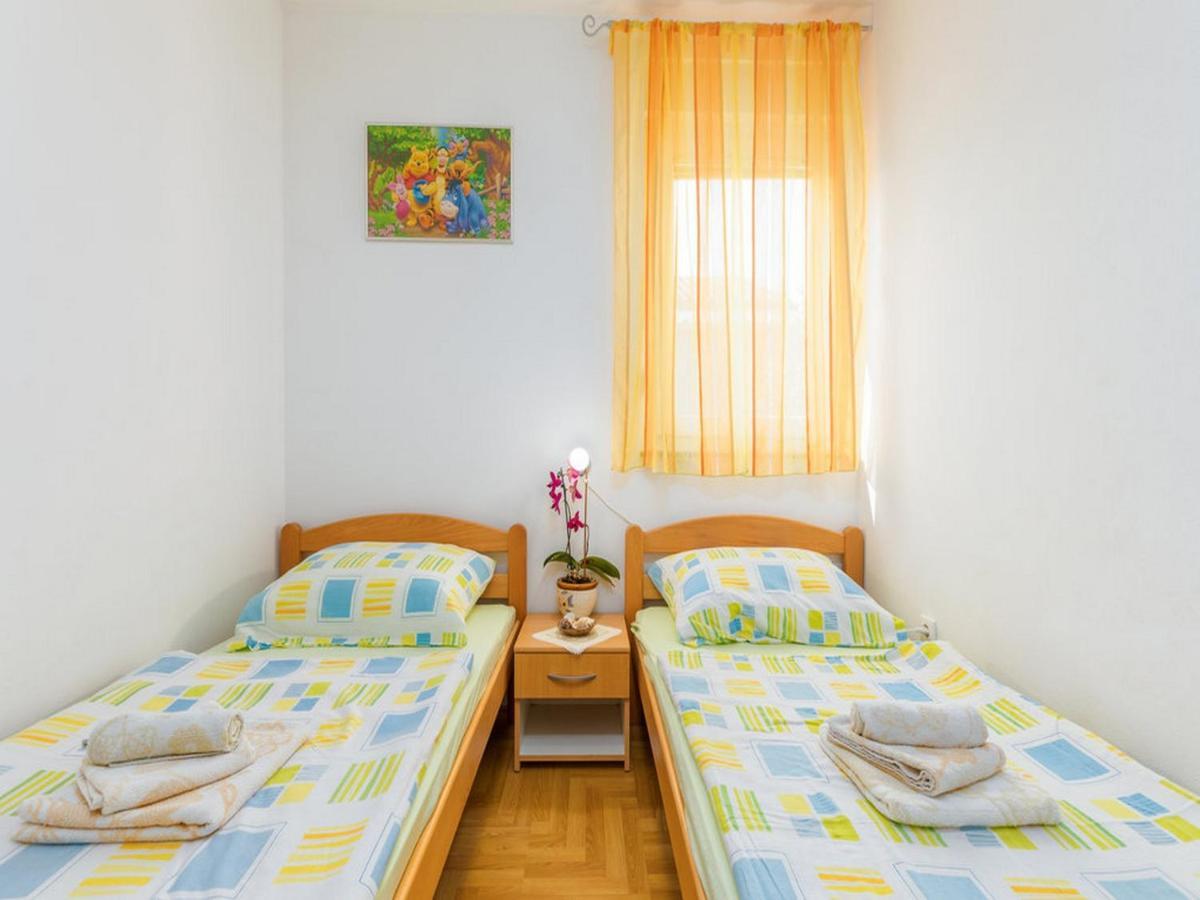 Apartment Dana Фажана Екстер'єр фото