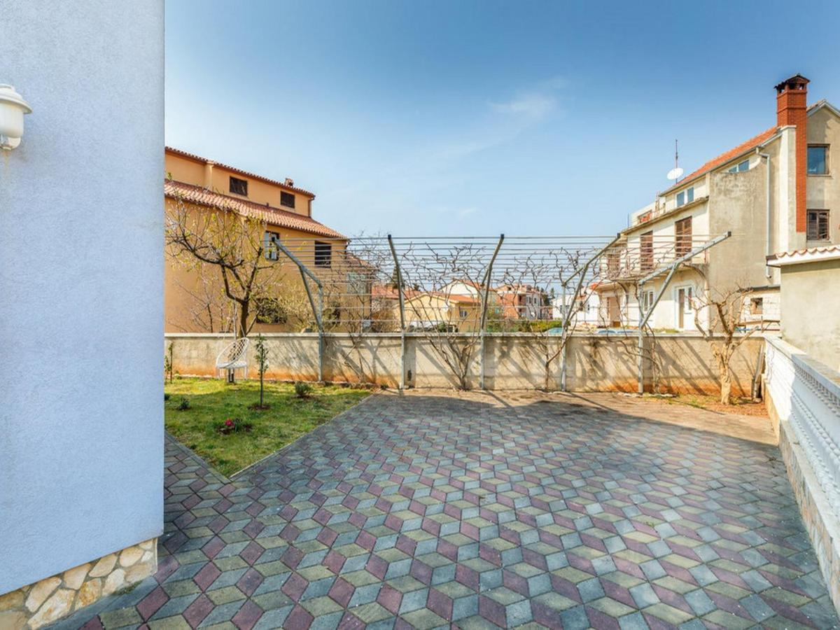 Apartment Dana Фажана Екстер'єр фото