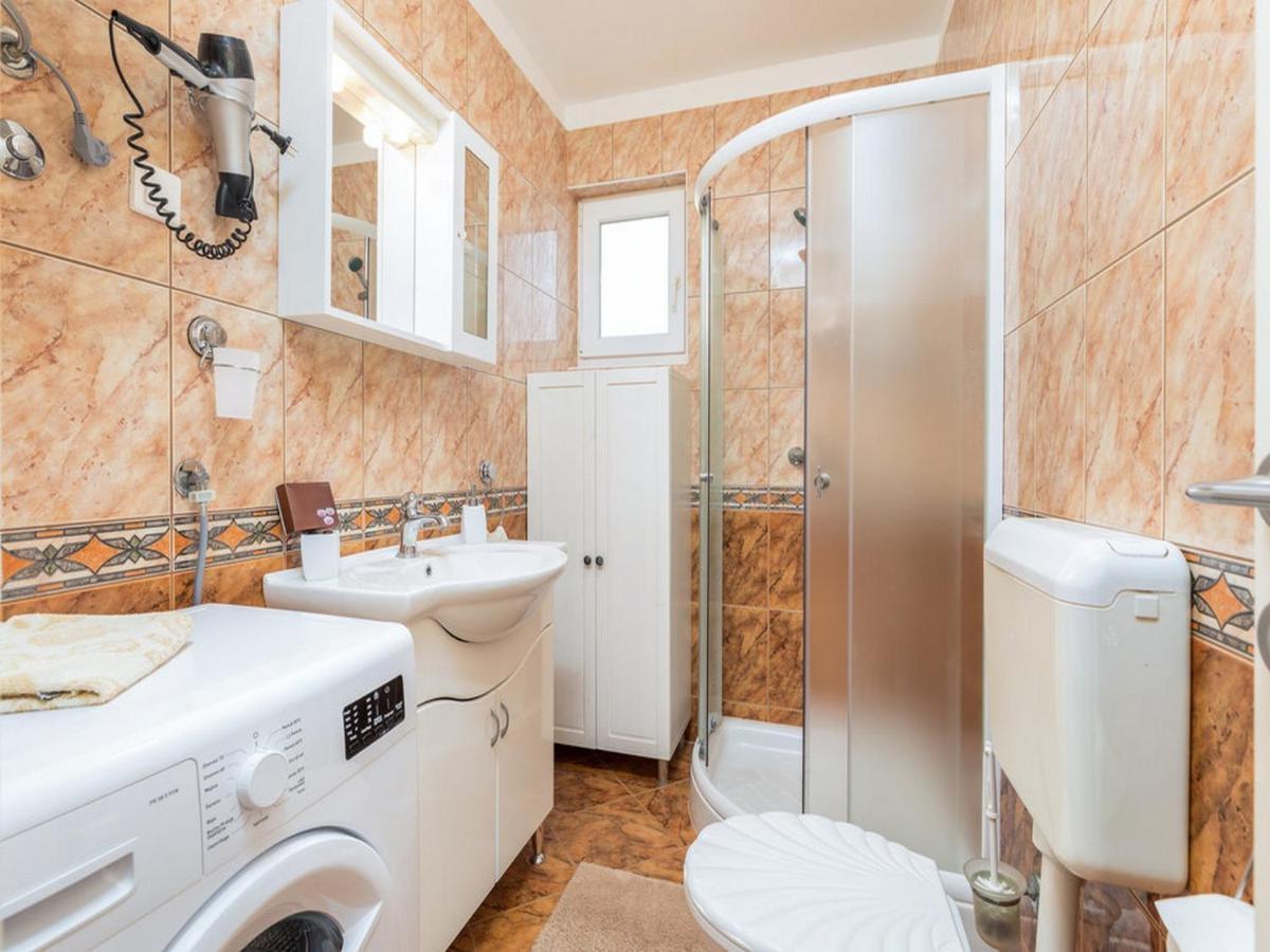 Apartment Dana Фажана Екстер'єр фото